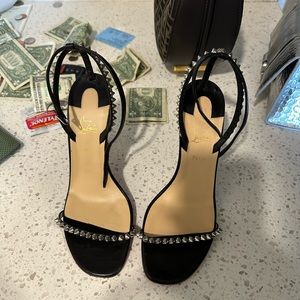 Red bottoms size 7.5 worn 2 comes with original box n dust bags willing to trade